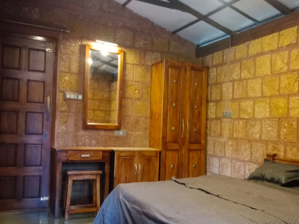 Mud Cottage – Earthy. Elegant. Immersed in Nature.